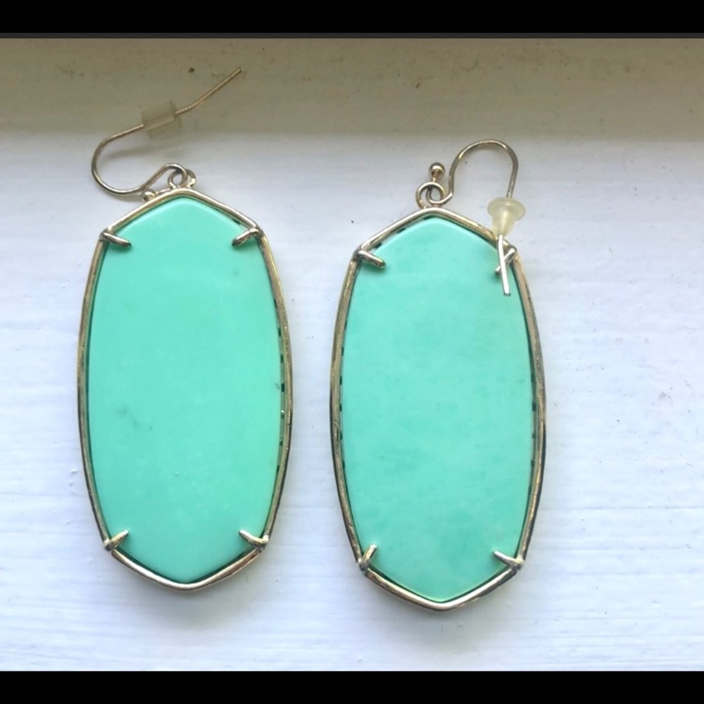 Kendra Scott- Delilah earrings